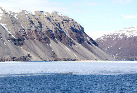 6_Aan_land_Pyramiden_Longyearbyen_13