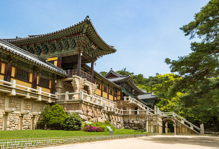 South_Korea_Gyeongju_Bulguksa_temple_2