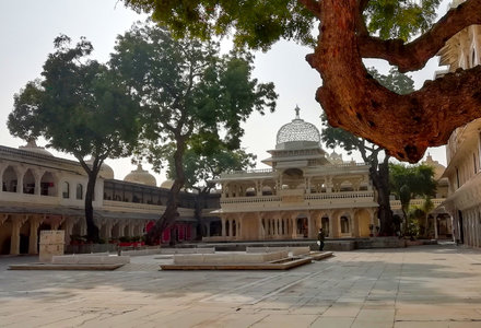 Udaipur_city_palace_32